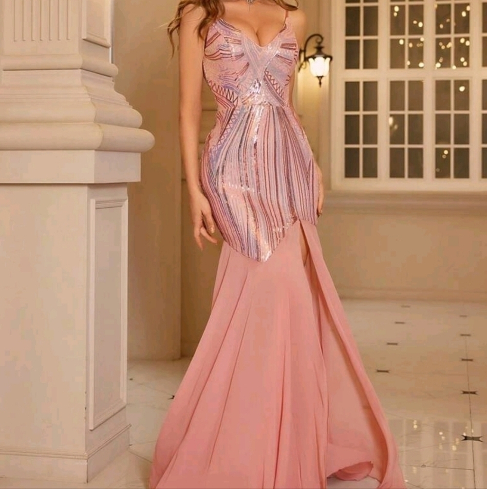Pink, Slit Thigh, Spaghetti Straps, Cami, Contrast Sequined Mermaid Gown - Picture 6 of 15
